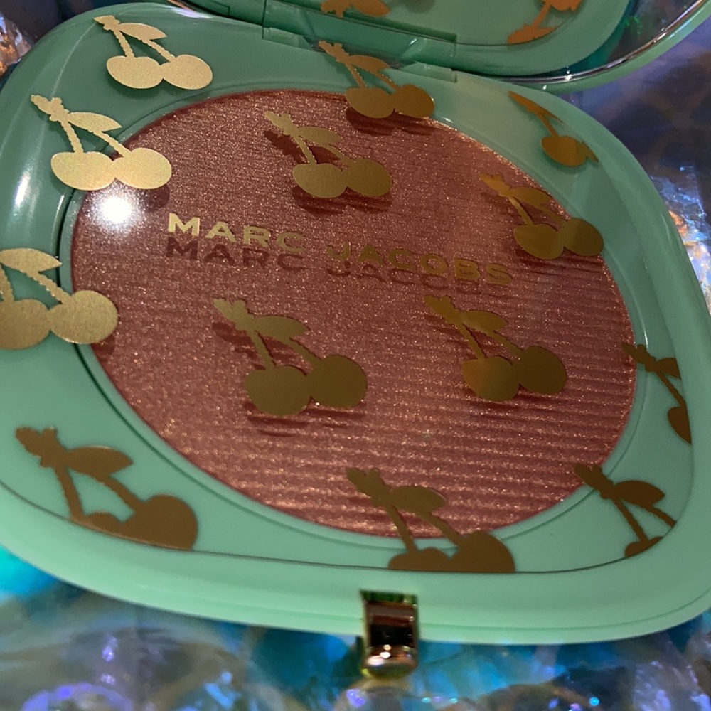 NWOB - MARC JACOBS O!MEGA Glaze - 079 GILTY - Picture 6 of 15